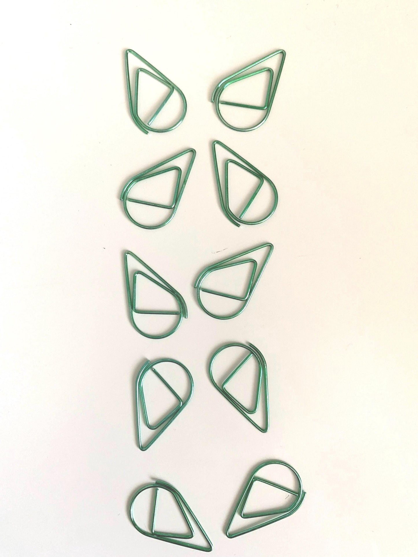 Tear drop Paperclips / green metal paper clip / stationery