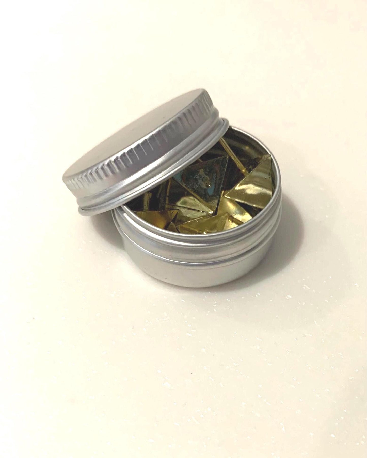 Pyramid shaped Push Pins
